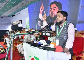 আওয়ামী লীগসহ তাদের সহযোগী সব দল ও সংগঠন নিষিদ্ধ করতে হবে