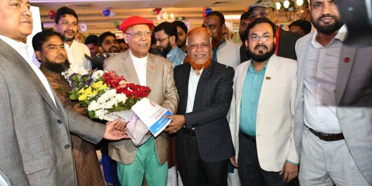 দৈনিক যুগান্তর পত্রিকার রজতজয়ন্তীতে ঢাকা মহানগরী দক্ষিণ জামায়াতের ফুলেল শুভেচ্ছা ও অভিনন্দন