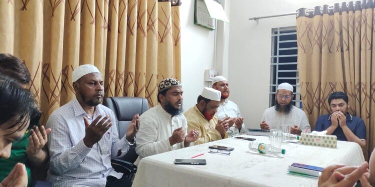 চকবাজার পশ্চিম থানার উদ্যোগে ‘জুলাই অভ্যুত্থানে’ শহীদদের স্মরণে আলোচনা ও দোয়া অনুষ্ঠিত