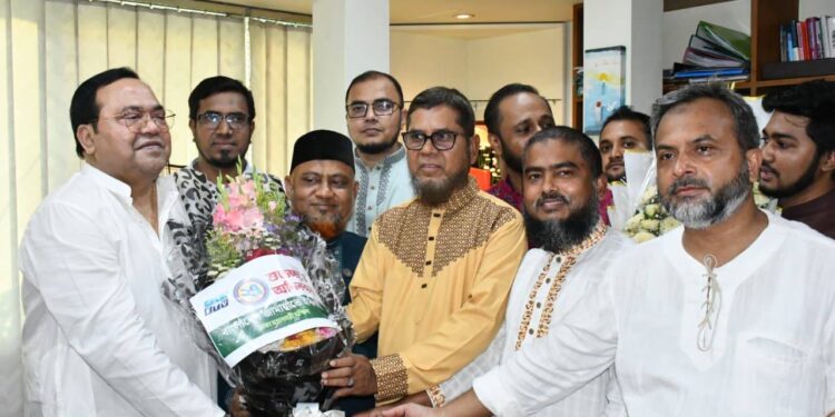 একুশে টিভির প্রতিষ্ঠাবার্ষিকীতে জামায়াত নেতৃবৃন্দ